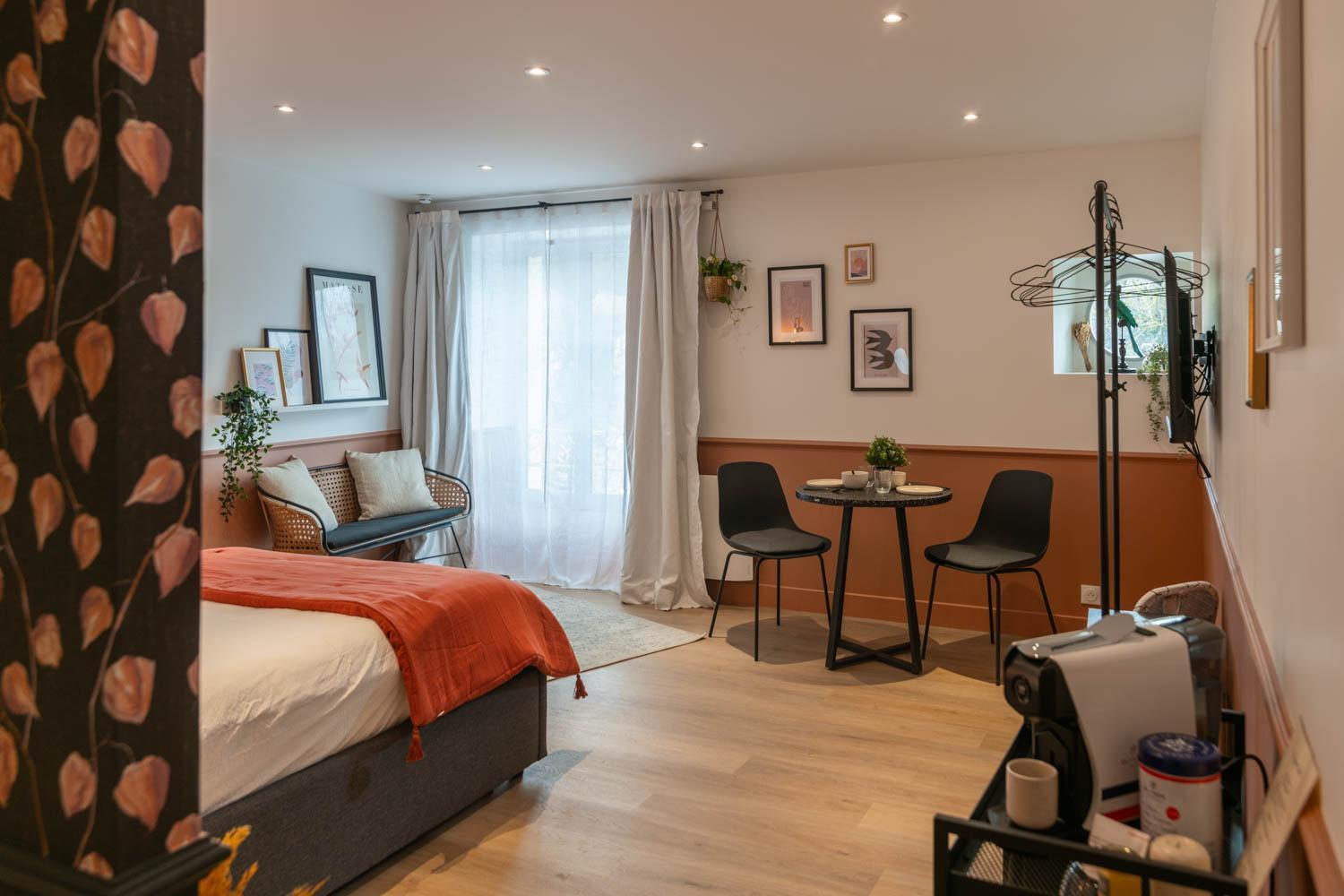 Le Logis D'origine. Hotel Marly-le-Roi